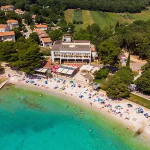 Centinera 3*, Banjole Croatie